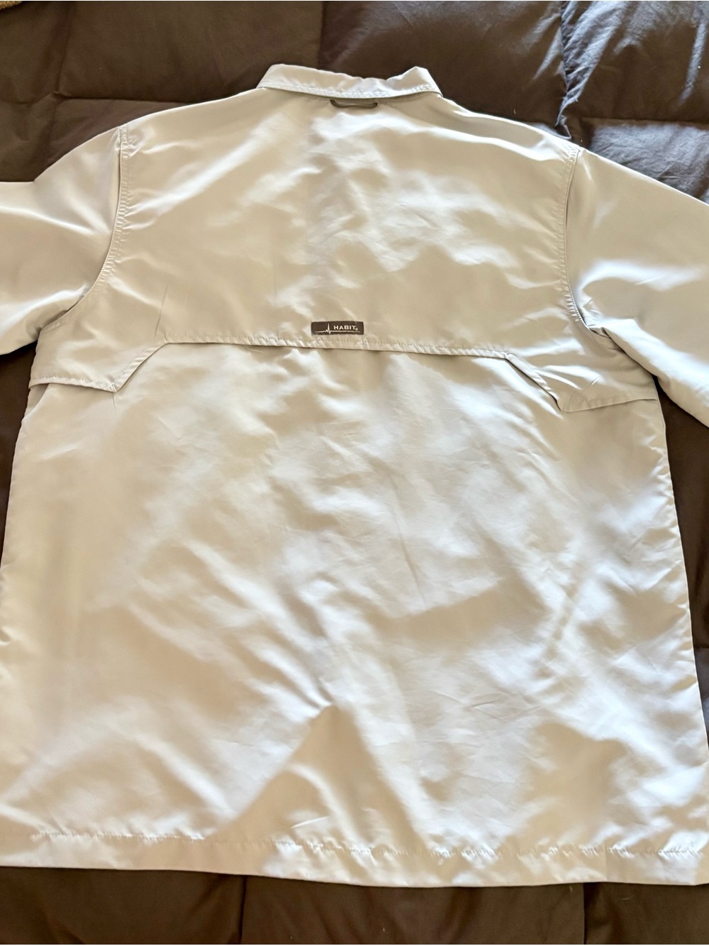 HABIT Men’s Short-Sleeve Button Down Fishing Shirt - Light Grey - Picture 2 of 7